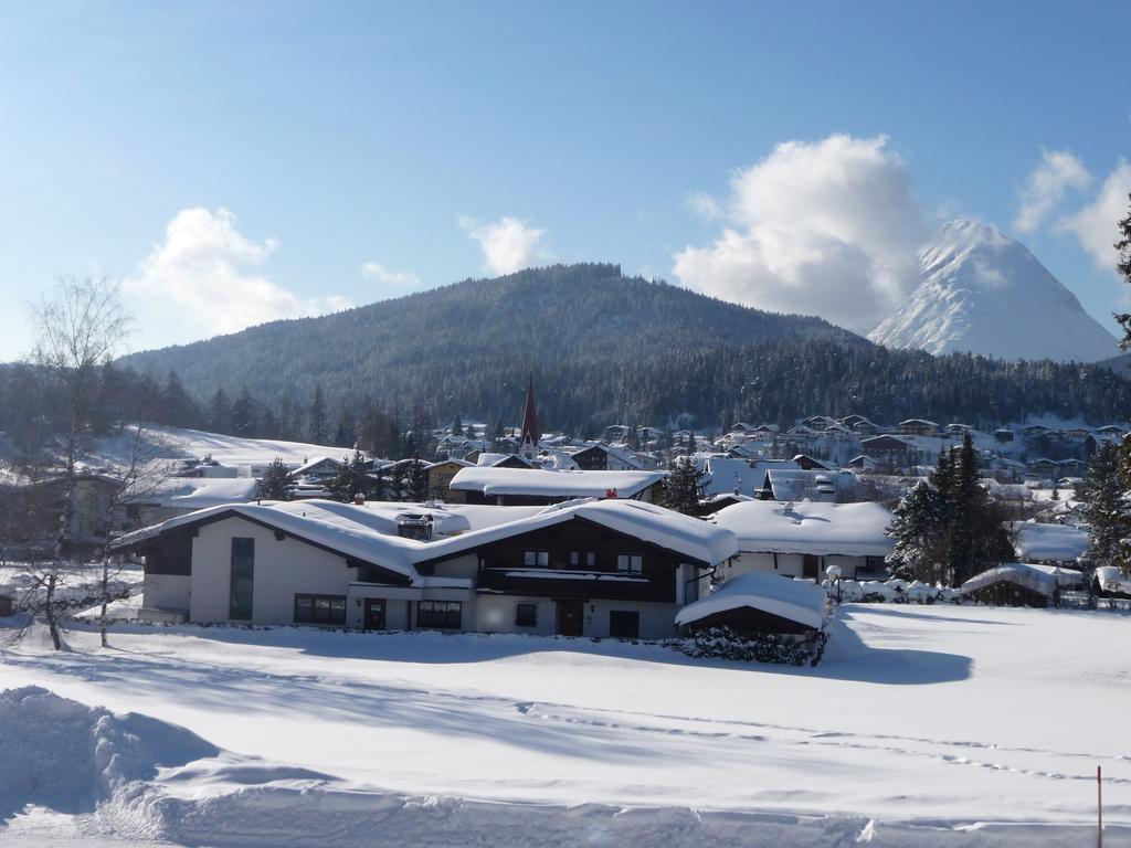 Hotel Berghof Seefeld in Tirol Bagian luar foto